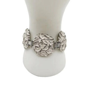 1960s Vintage Sarah Coventry Rose Panel White Enamel Silver Tone Bracelet